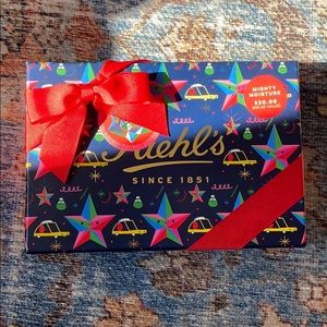 Kiehls product set